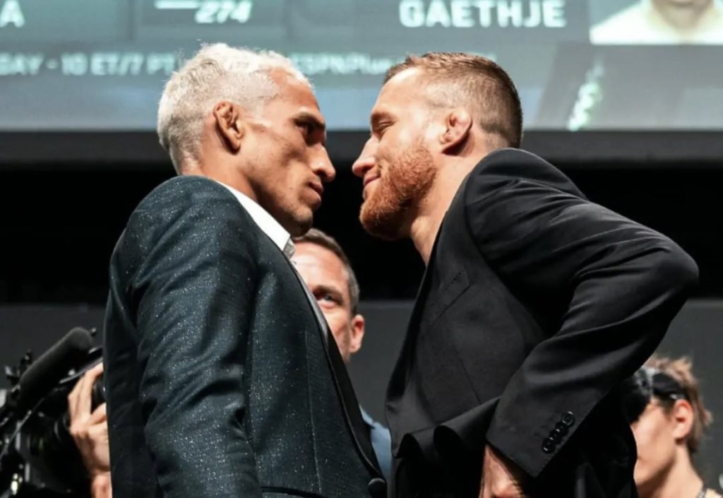 Neprejde ani 48 hodín a dočkáme sa turnaja UFC 274 Gaethje vs Oliveira, o ktorom sa už dlho hovorí. V tomto článku sa budem venovať podrobnejšej analýze konkrétnych zápasov a poskytnem vám moje tipy na víťazov. 