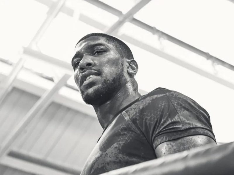 Anthony Joshua je jedným z najznámejších súčasných boxerov na svete. Donedávna sa mohol pochváliť nepoškvrnenou bilanciou- 22:0.