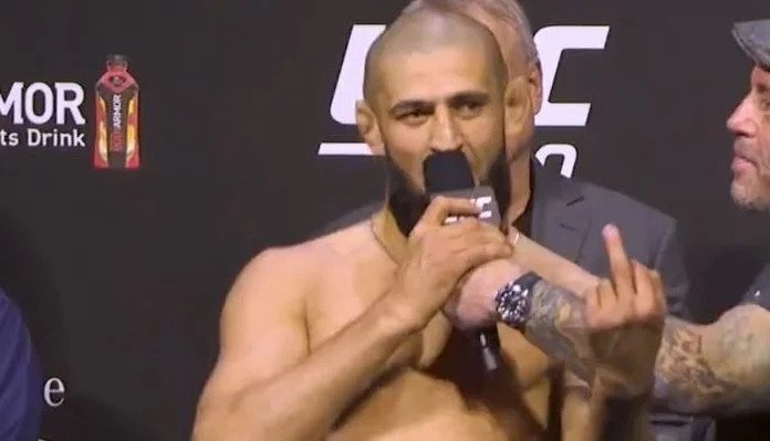 Khamzat Chimaev vysvetlil, prečo nesplnil váhový limit pred turnajom UFC 279 a ako to celé bolo