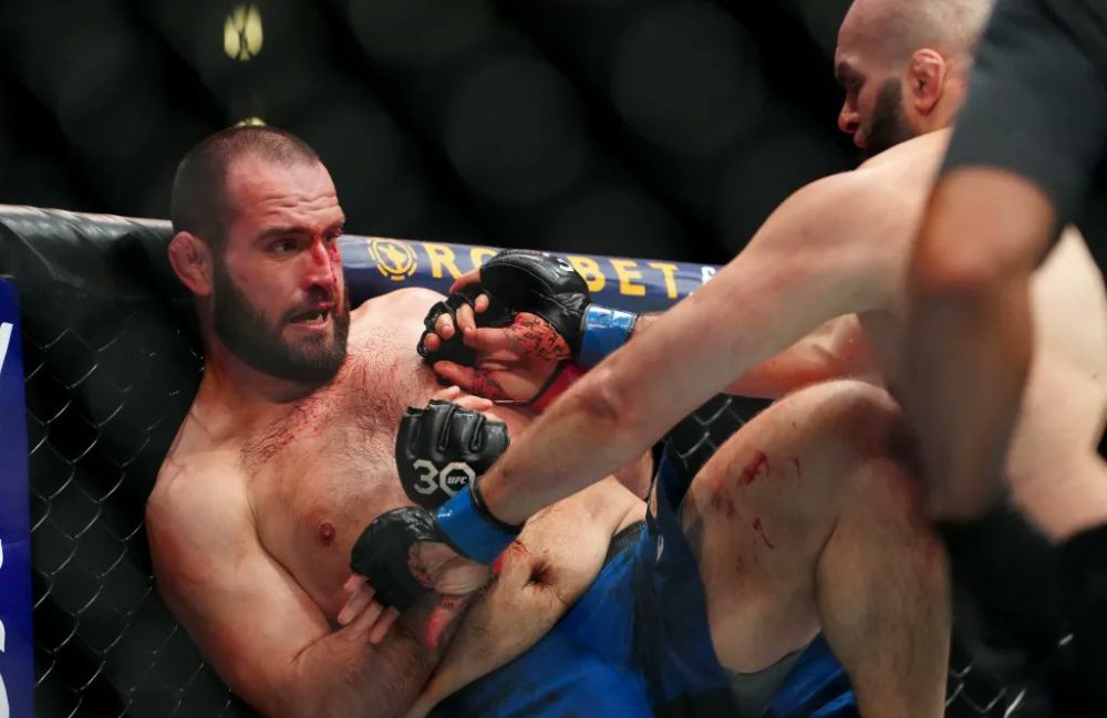 Martin Buday našiel v UFC svojho prvého premožiteľa.