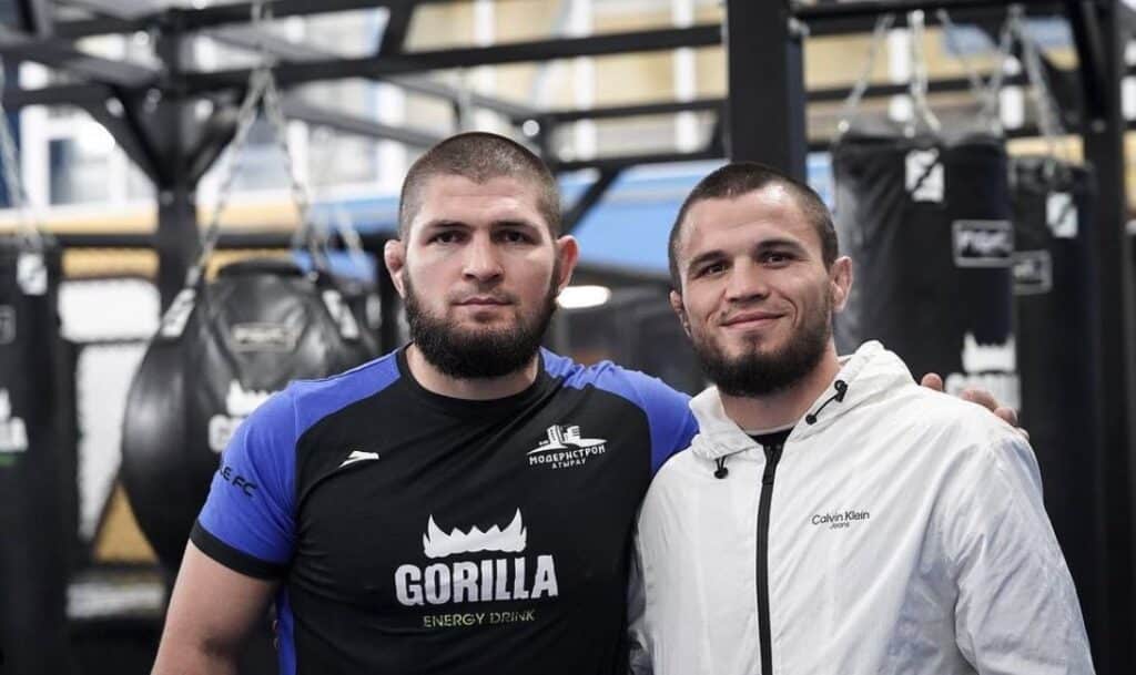 Nurmagomedov prešiel ďalšieho súpera a ostáva neporazeným. Po zápase vyzval zápasníka z TOP 5 bantamovej váhy