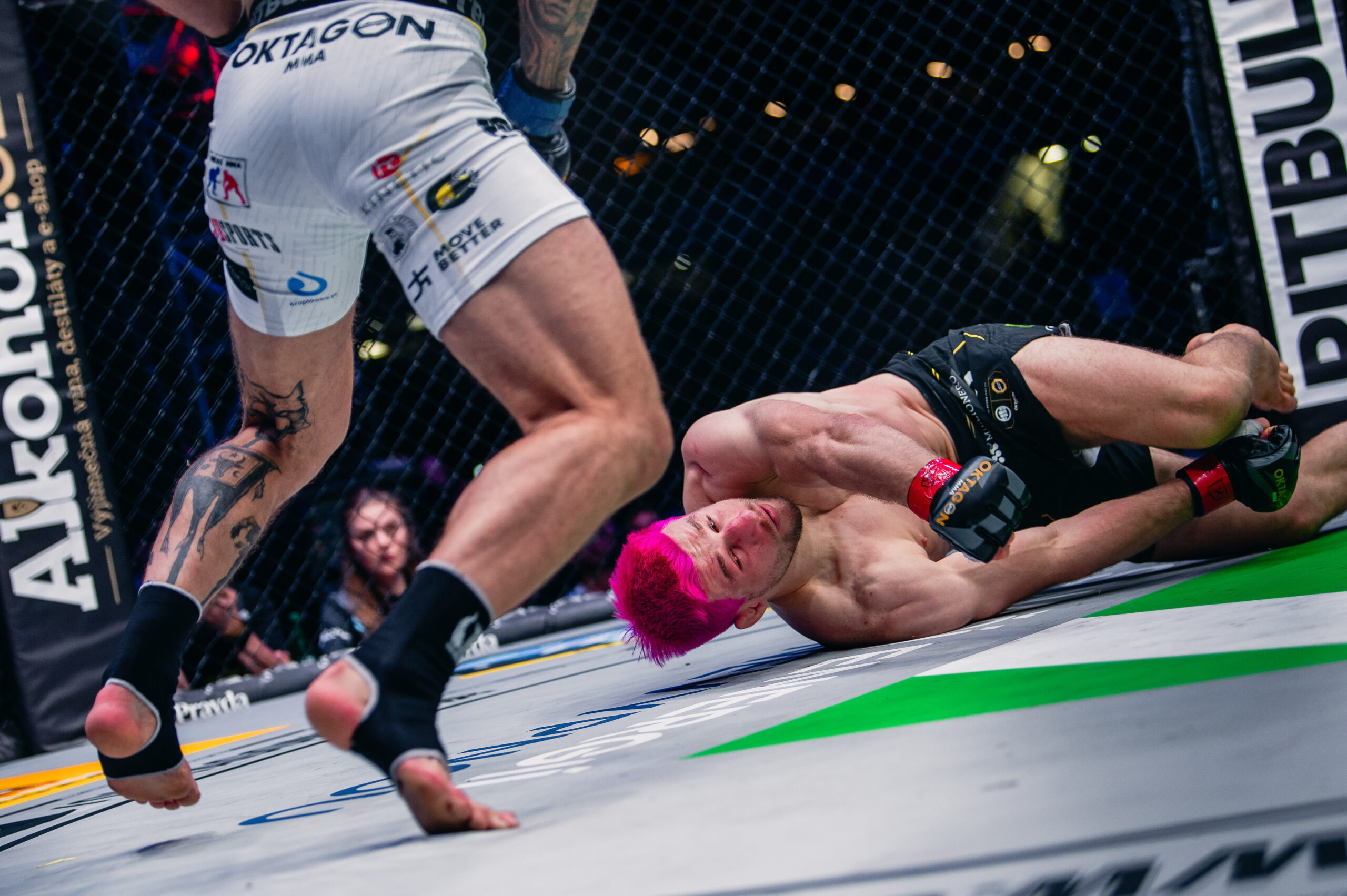 VIDEO Trápenie pokračuje: Kozma inkasoval ďalšie tvrdé KO! - MMA Fanatik - MMA magazín o bojových športoch